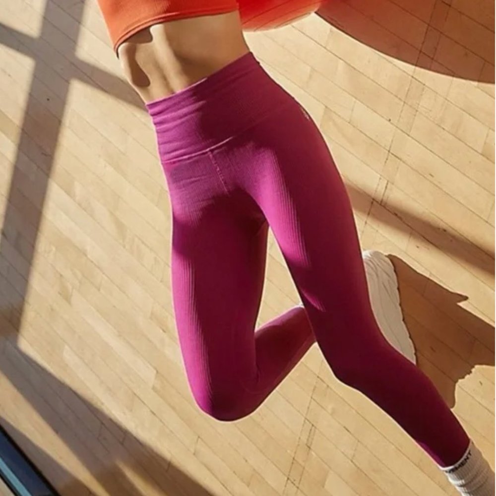Free People Movement Happiness Runs Leggings in Magenta Disco NEW